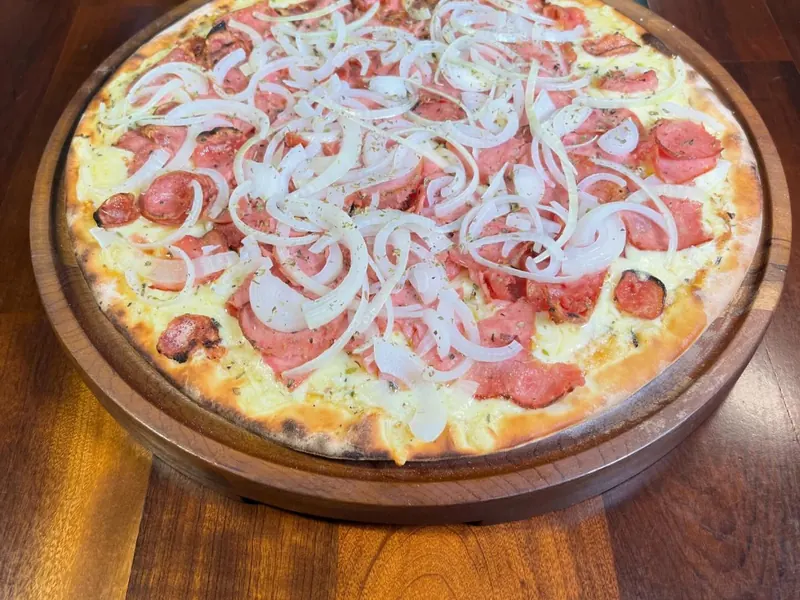 Pizza Calabresa da Pizzaria Primeira Estação