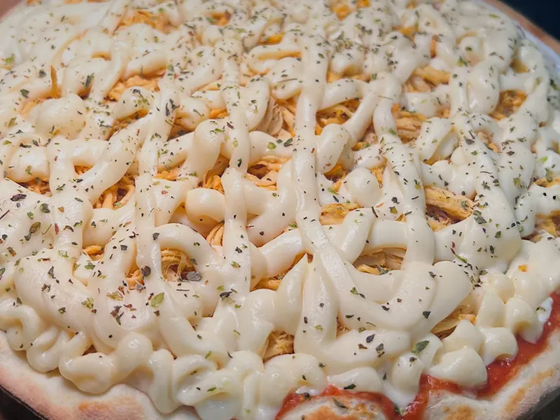 Pizza Frango com catupiry da Pizzaria Primeira Estação